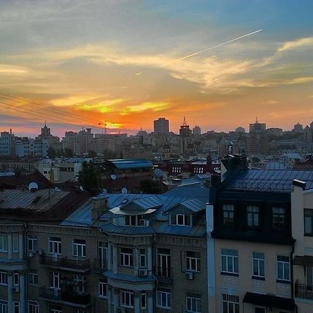 Mansard Apartment Antonovicha 4 Kijów Zewnętrze zdjęcie
