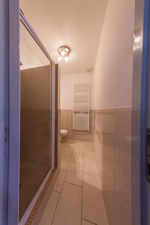 Mansard Apartment Antonovicha 4 Kijów Pokój zdjęcie