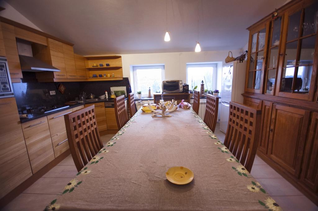 Mansard Apartment Antonovicha 4 Kijów Zewnętrze zdjęcie