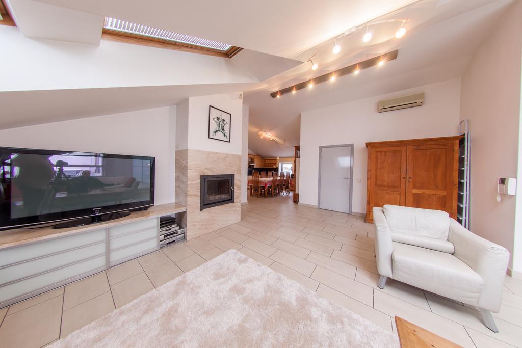 Mansard Apartment Antonovicha 4 Kijów Zewnętrze zdjęcie