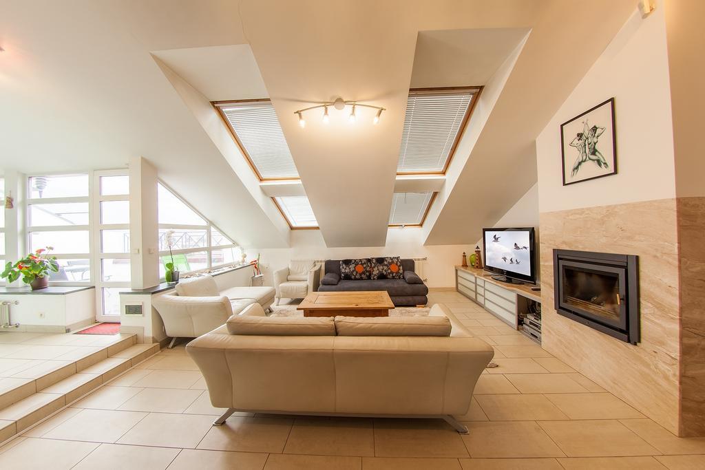 Mansard Apartment Antonovicha 4 Kijów Zewnętrze zdjęcie
